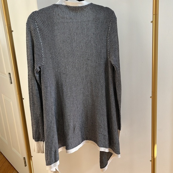 RD Style open front sweater size Medium - Picture 6 of 6